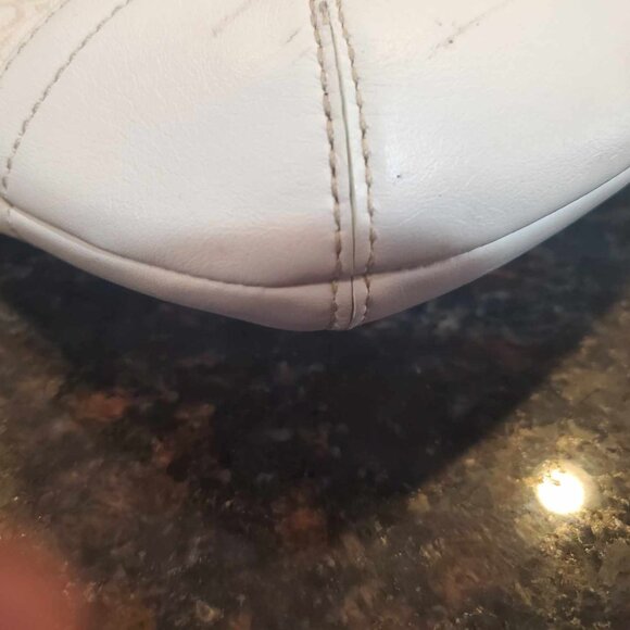 COACH WHITE SIGNATURE FLORAL BEE DUFFLE CROSSBODY - Picture 10 of 17